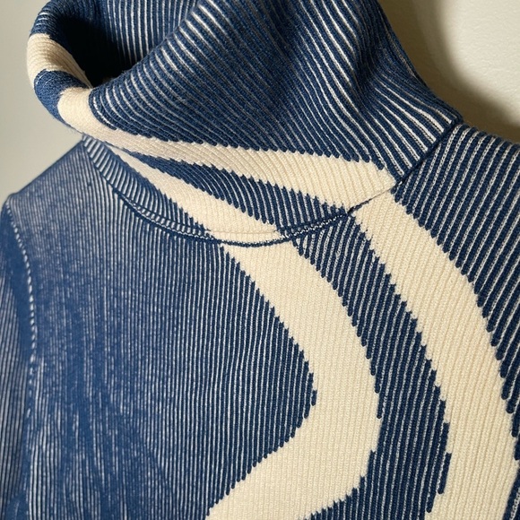 Alp N Rock Navy and Cream Striped Turtleneck Sweater Size Medium Mod Ski - Picture 3 of 9